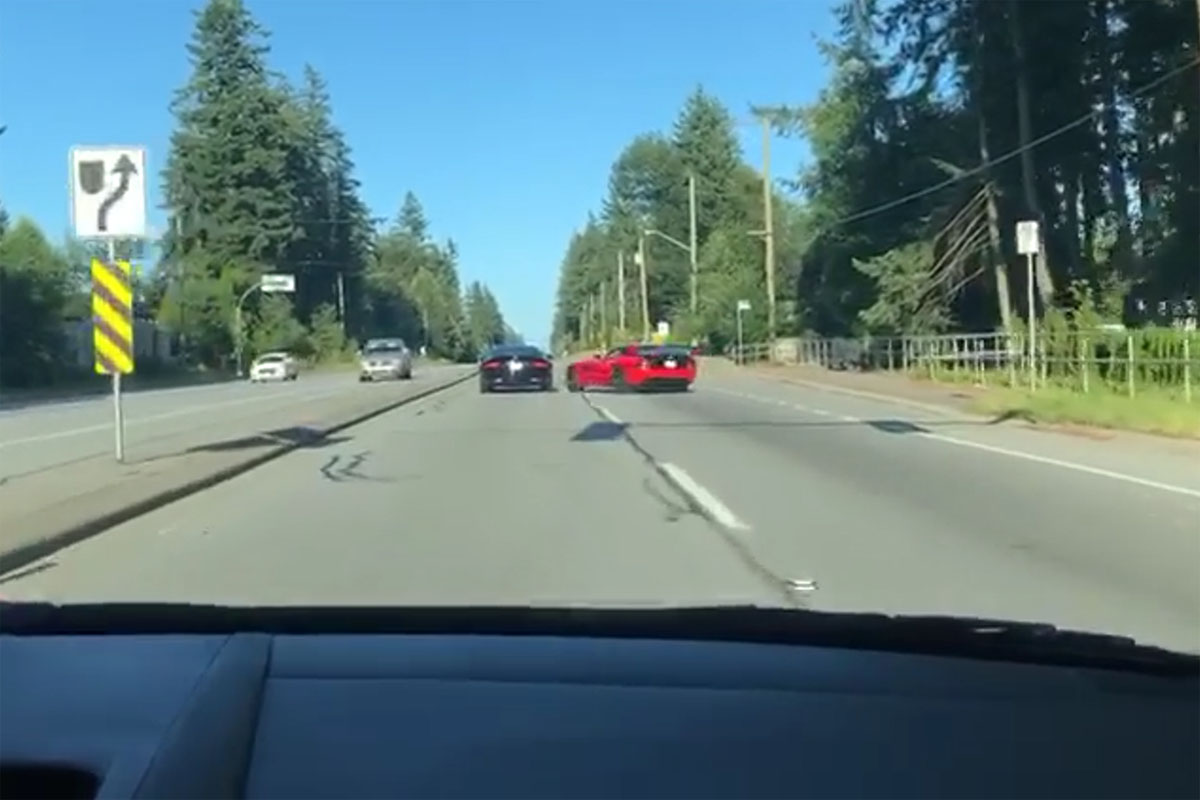 Dodge Viper vs Dodge Viper Drag Race Crash