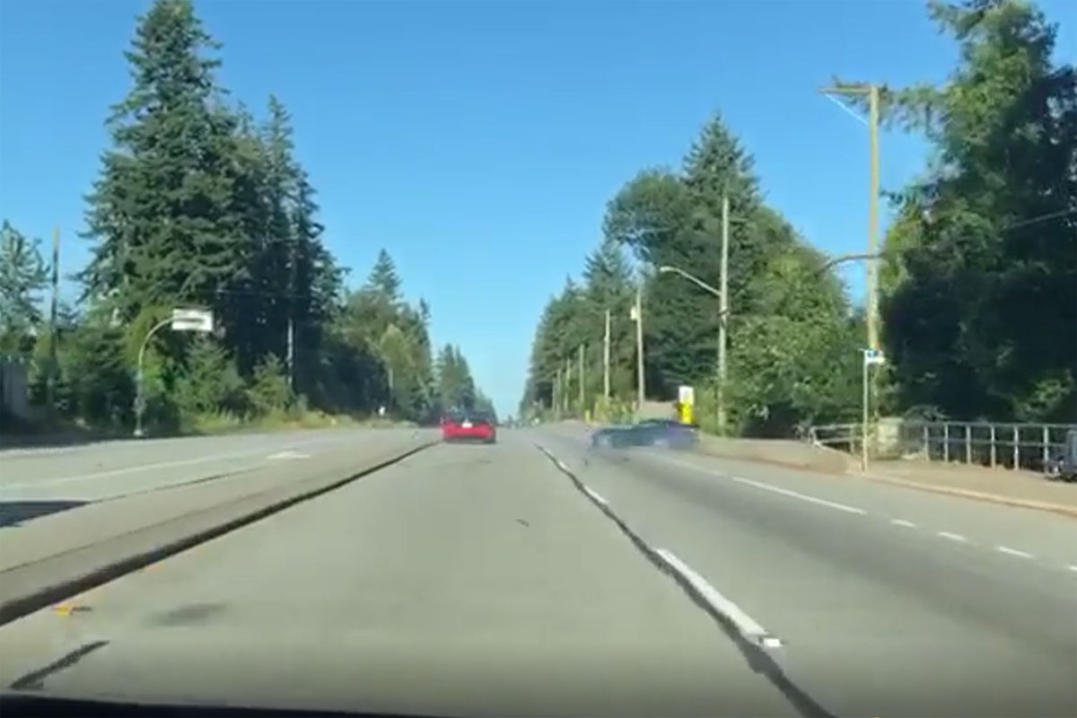 Dodge Viper vs Dodge Viper Drag Race Crash