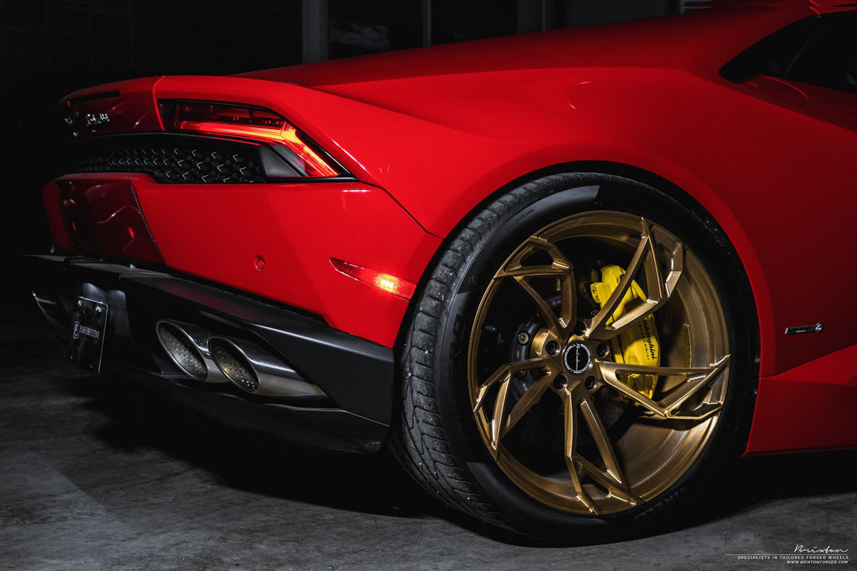 Lamborghini #Huracan lowered on a set of our 20 Satin Bronze #CX2